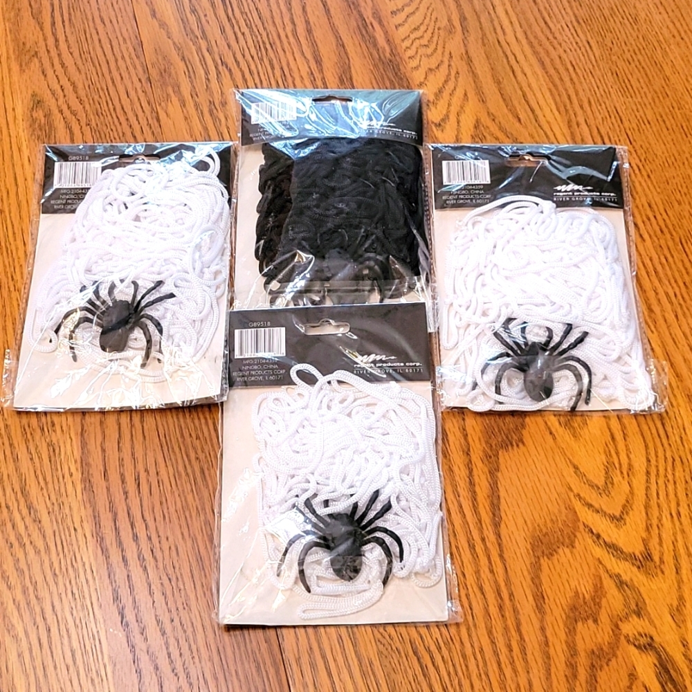 💥Giant Spider Webs (4) with Plastic Spider